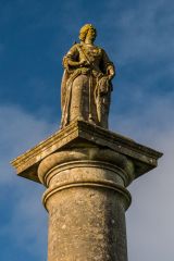 Queen Anne's Monument statue