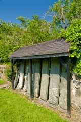 The grave slab shelter