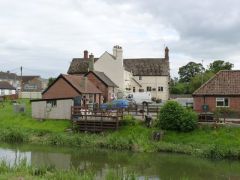 The White Bull pub (c) Alan Murray-Rust
