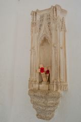 Statue niche by the altar