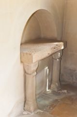 Stone credence table