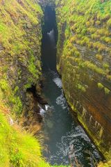 Mull Head Nature Reserve, A narrow sea gorge
