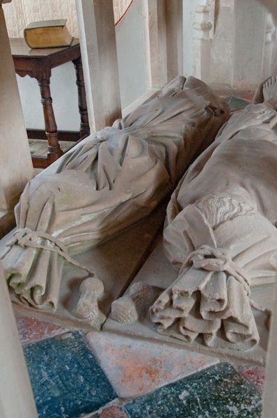 Denston, St Nicholas Church photo, Cadaver tomb effigies