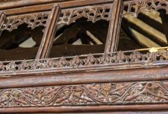 Carving detail on the screen