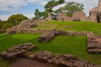 Dirleton Castle, Castle courtyard