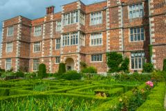 The rear facade of the house