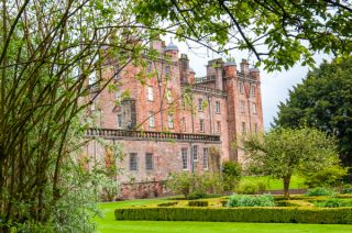 Drumlanrig Castle