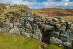 Small opening to a chamber within the wall