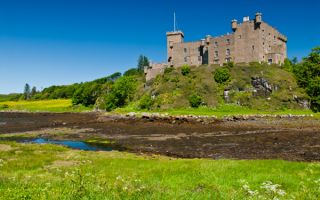 Dunvegan Castle Isle Of Skye Historic Scotland Guide