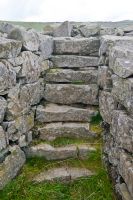 Steps inside the wall thickness