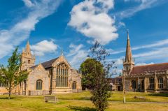St Lawrence and All Saints share the same churchyard