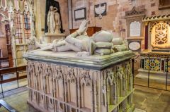 Exeter Cathedral, 14th century tomb of Hugh Courtenay, Earl of Devon