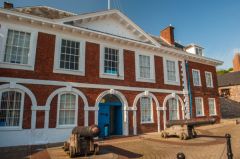 Exeter Custom House, A closer look at the front facade