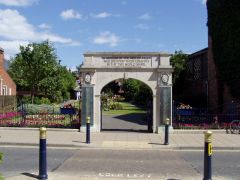 The war memorial (c) Henry Clark