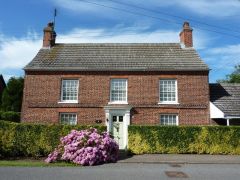 18th century Bramley House (c) Richard Croft