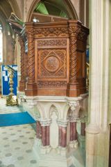 Hampton Lucy, St Peter ad Vincula Church, The beautifully carved pulpit