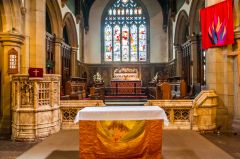 Haworth, St Michael's Church, The pulpit, nave altar, and chancel screen