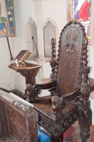 Elizabethan chair