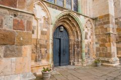 Howden Minster, The west door