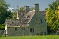 Kelmscott Manor, Memorial cottages