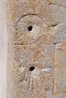 Kelmscott, St George's Church, Scratch dials