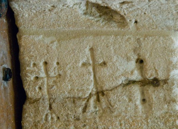 Kelmscott, St George's Church photo, Mason's marks, south door