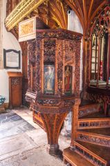 The 15th century wineglass pulpit