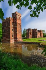 The corner tower and gatehouse