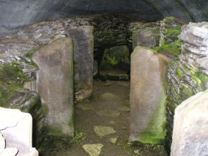 Knowe of Yarso Chambered Cairn