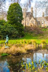 Lauriston Castle, The castle and pond