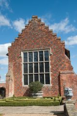 The long gallery and knot garden