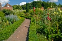 Leeds Castle, Terraced garden