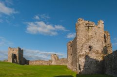 The eastern gatehouse and curtain wall