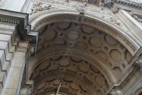London, Burlington House archway