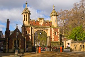 Lincoln's Inn Fields, Lincoln's Inn Gateway