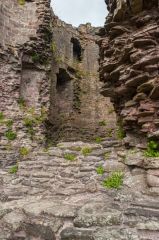 The keep wall and entrance