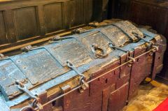 The 13th century oak chest