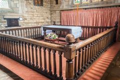 Lyddington, St Andrew Church, The unusual 'detatched' communion rails