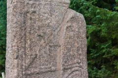 The 'devil's cleft' in the stone