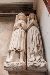 15th century effigies of a merchant and his wife