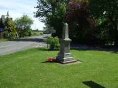 The village green and war memorial (c) JThomas