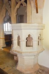North Leigh, St Mary's Church, The stone pulpit
