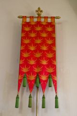 Oriflamme pennon, south transept