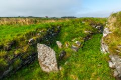 Connecting passages outside the broch wall