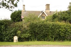 Oak Cottages (c) Richard Croft