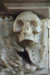 Lower Oddington, St Nicholas Church, A reminder of mortality on an 18th century memorial