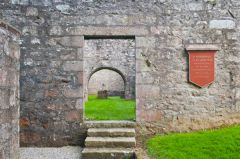 The kirk west entrance