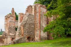 Old Gorhambury House, A mix of brick and flint walls