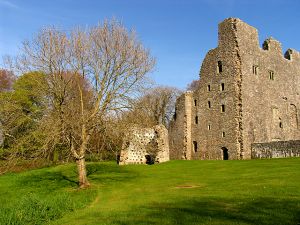 Oxwich Castle 