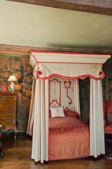 Four poster bed